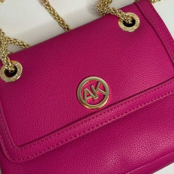 💖 Anne Klein Fuchsia Pink Shoulder Bag – Gold Chain Detail - Picture 1 of 5